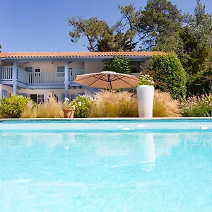 D'hotes Etchebri Bed & Breakfast